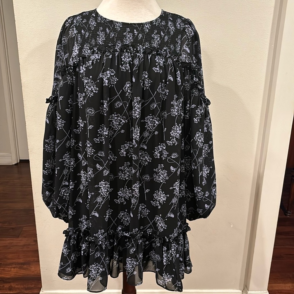 Beautiful chiffon dress   Long sleeve black dress w light blue flowers